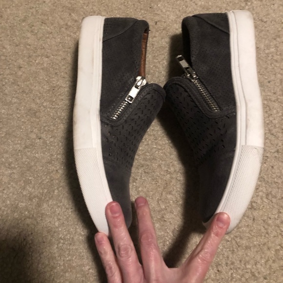 Size 6 report shoes - Picture 3 of 5